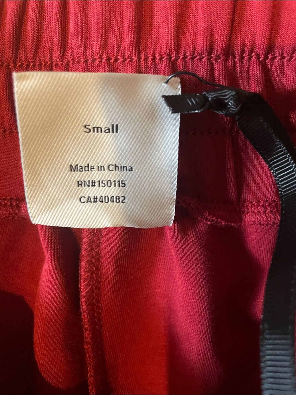 Varley double soft atrium high-rise short 4.5” small new with tags - Picture 4 of 8